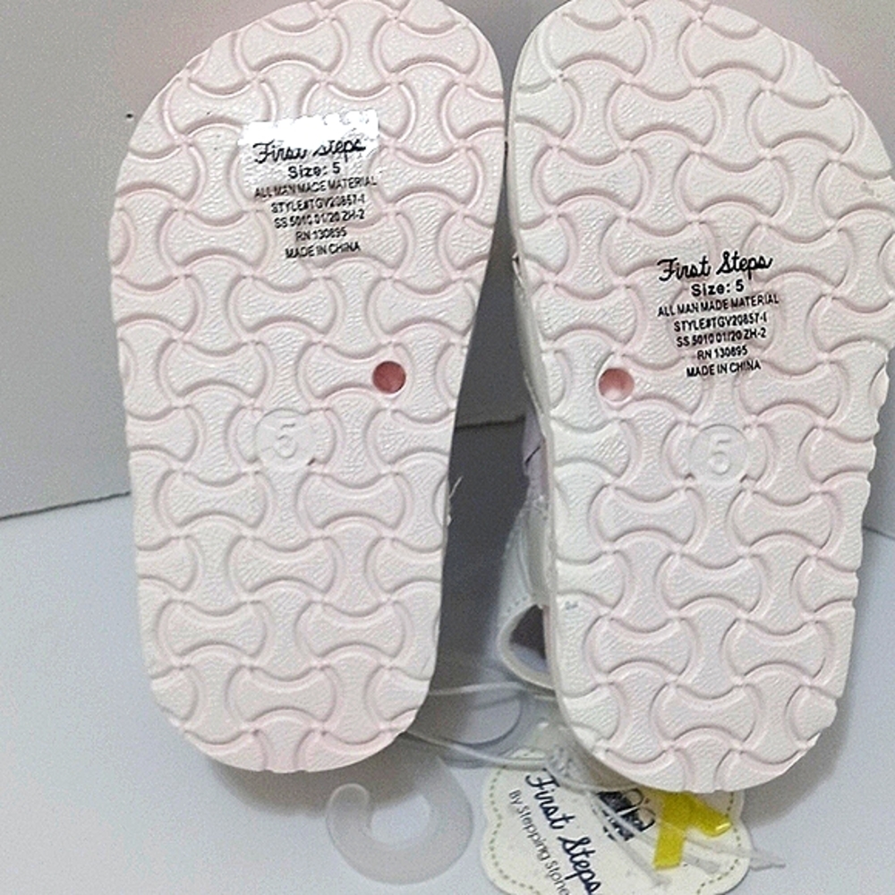 Girl's Toddler Sandals, Size 5 & 6 - Picture 7 of 7